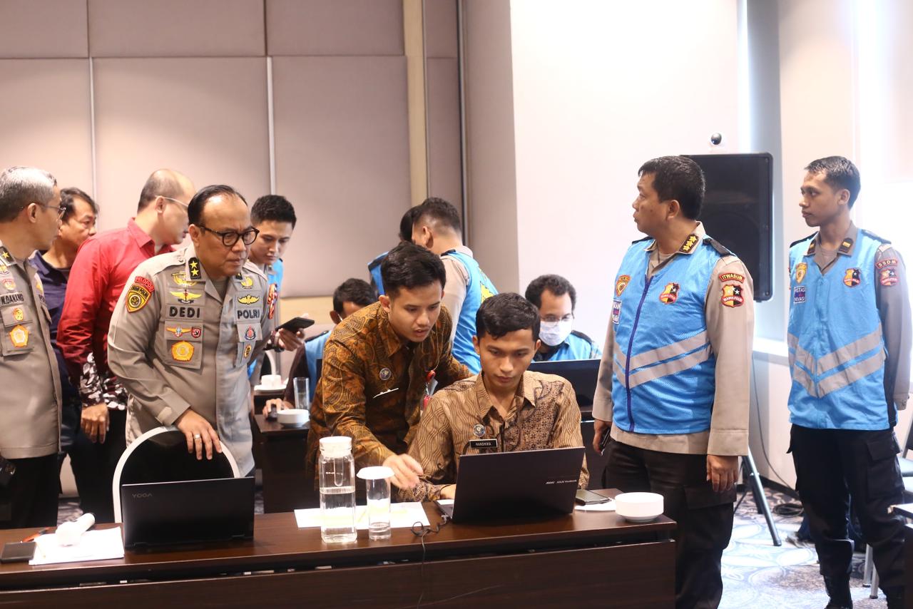 Polri Bentuk Posko Monitoring Pantau Penerimaan Anggota Secara Realtime Untuk Pertama Kali