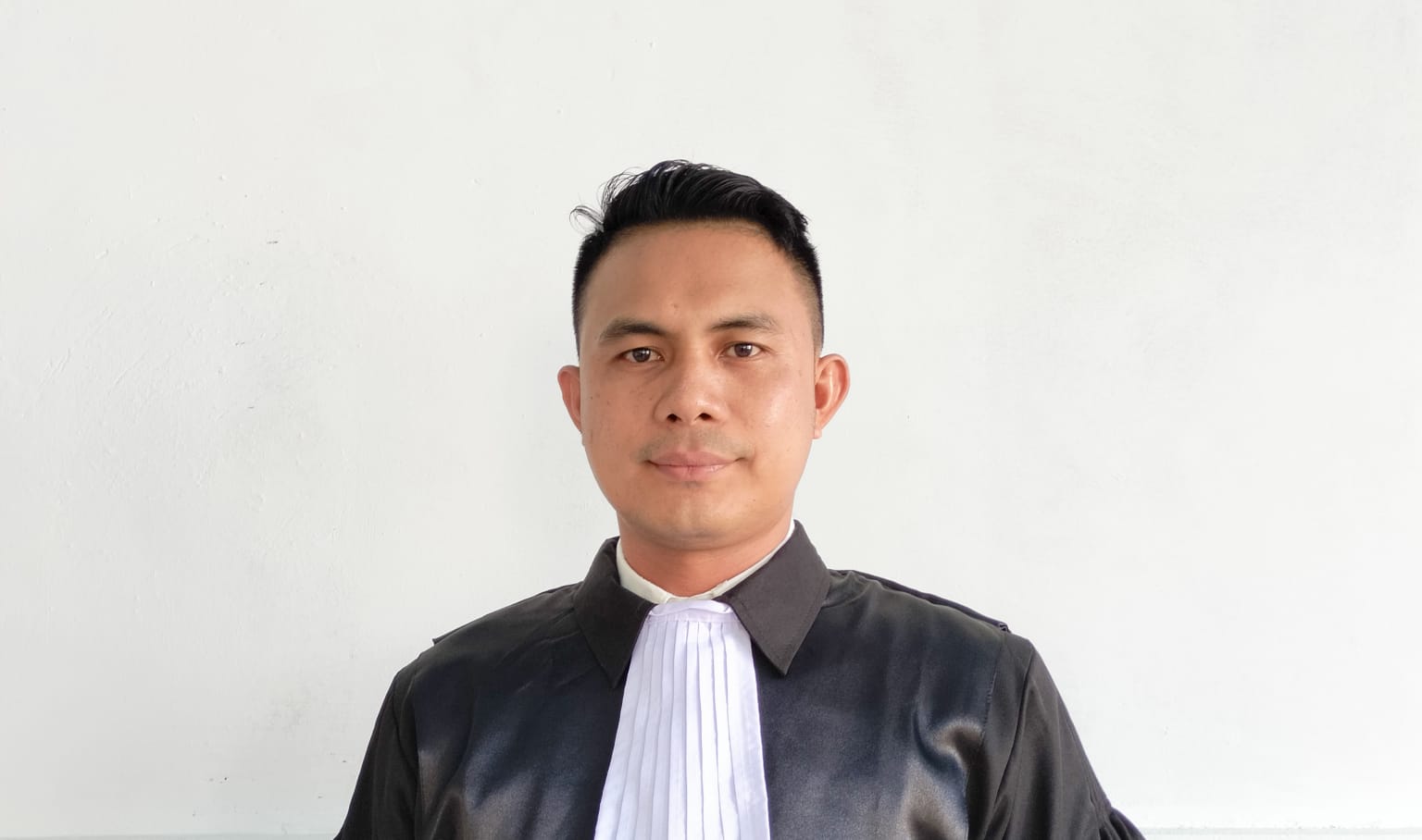 Saferiyusu Hulu Diangkat Menjadi Pengacara oleh Presiden Kongres Advokat Indonesia