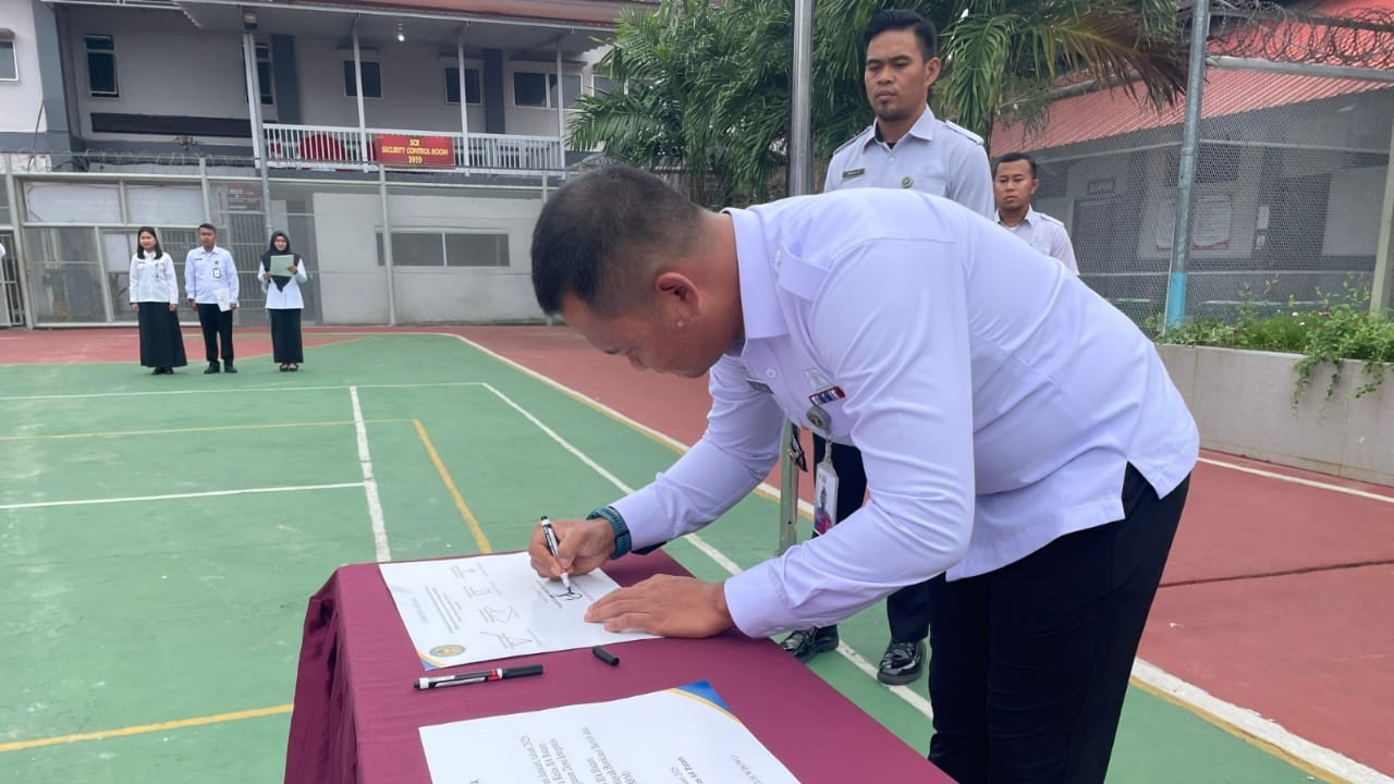 Rutan Kelas IIA Batam Laksanakan Penandatangan Komitmen Bersama Pembangunan ZI Tahun 2025 dan Pakta Integritas