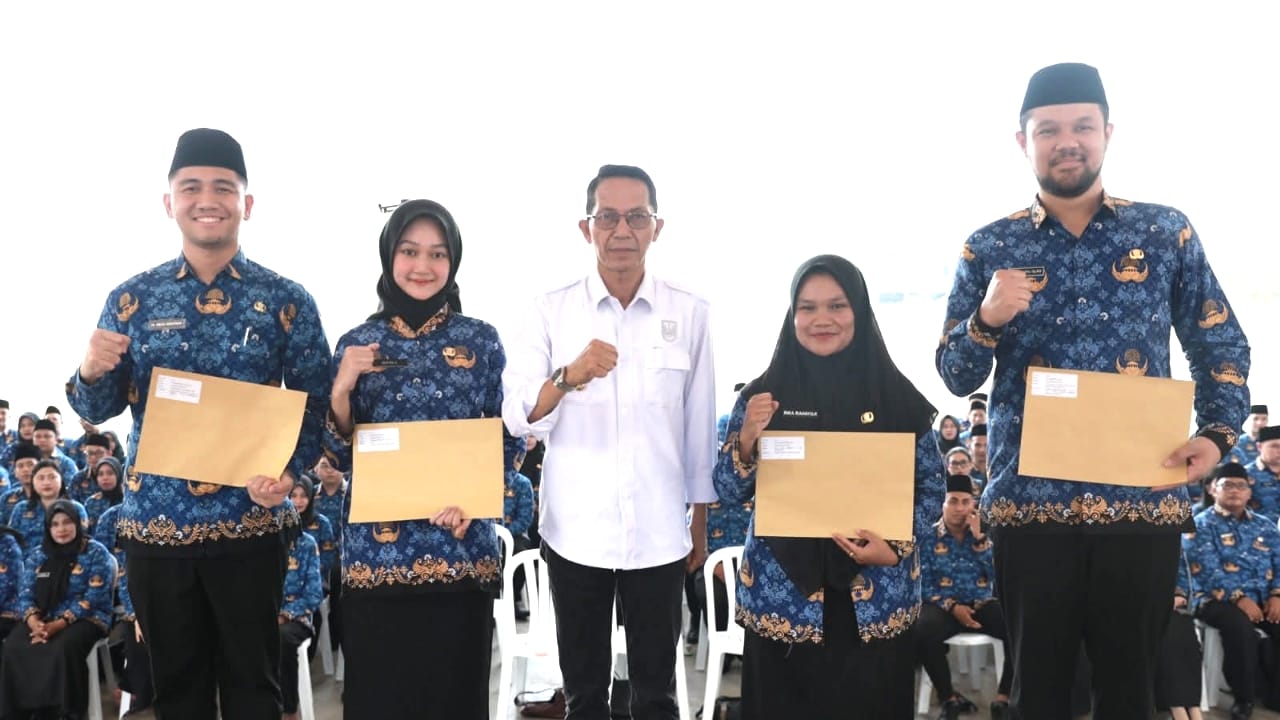 Wali Kota Batam Serahkan SK Pengangkatan PPPK Tahap II Formasi Tahun 2024