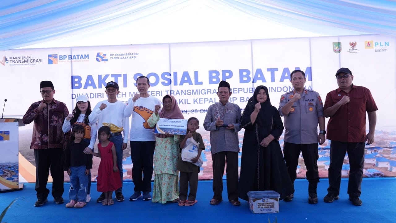 BP Batam Gelar Bakti Sosial Hadirkan Senyum Warga Rempang Eco-City BP Batam Gelar Bakti Sosial Hadirkan Senyum Warga Rempang Eco-City