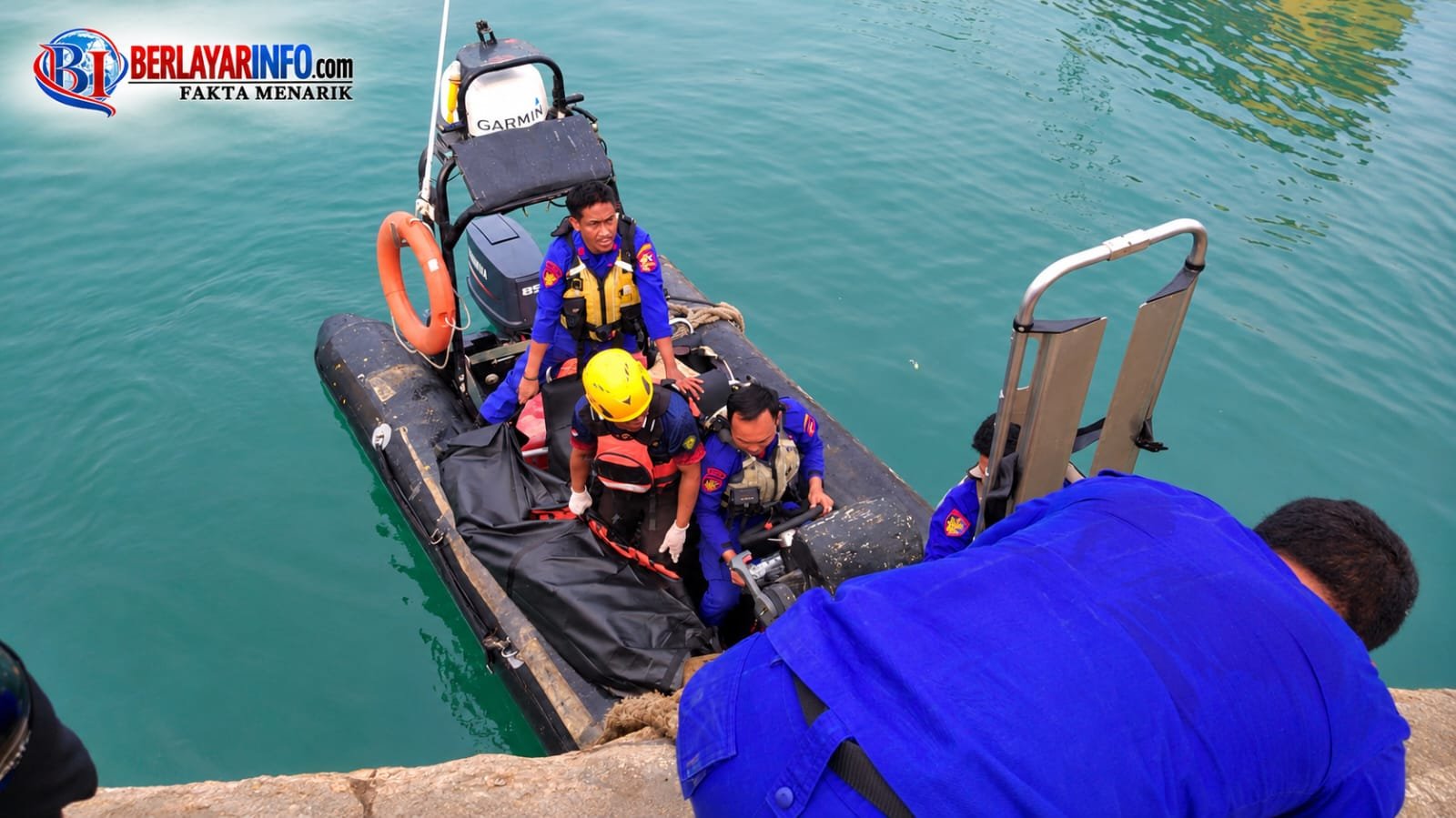 Kecelakaan Maut di Dermaga Batu Ampar Batam, Suwarno Tewas Usai Suzuki APV Terjun ke Laut Kecelakaan Maut di Dermaga Batu Ampar Batam, Suwarno Tewas Usai Suzuki APV Terjun ke Laut